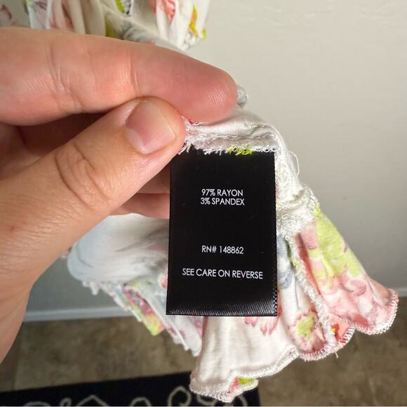 Torrid Ivory Floral Ruffle Hem Kimono 2X 16733888 16733884 - Picture 13 of 15